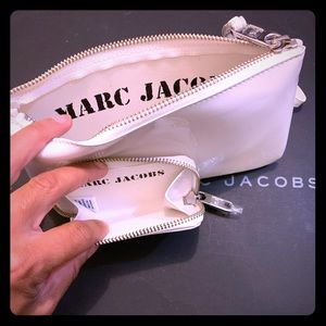 Marc Jacobs patent leather wristlet w/coin purse